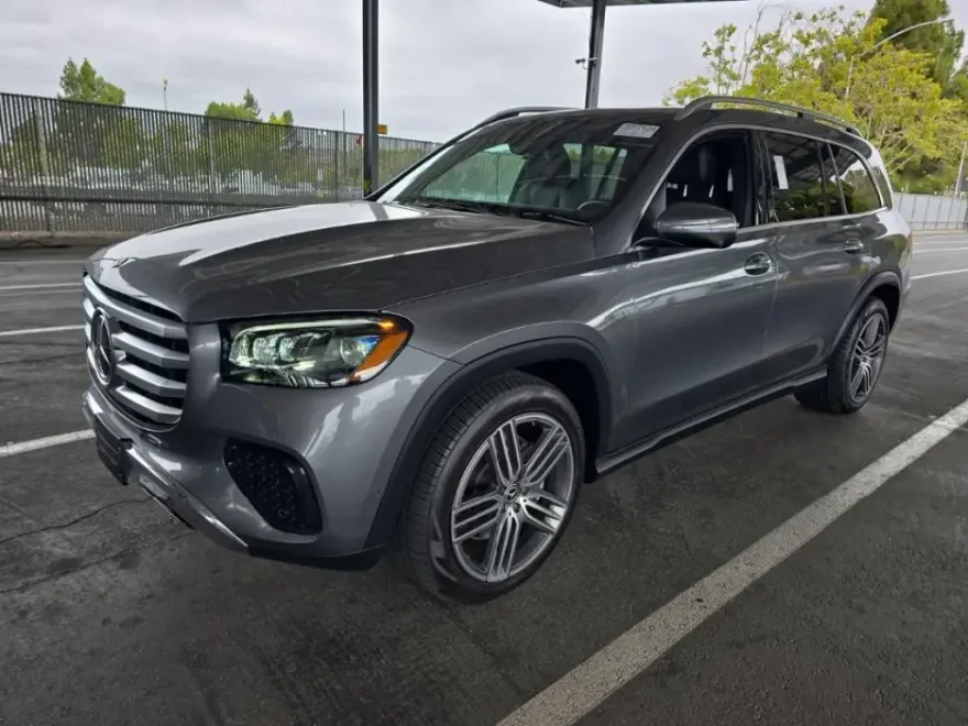 2024 Mercedes Benz GLS 450 4MATIC photo 1