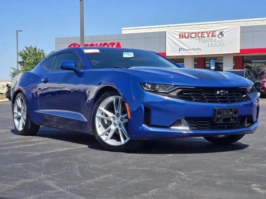 2020 Chevrolet Camaro 1LT photo 1