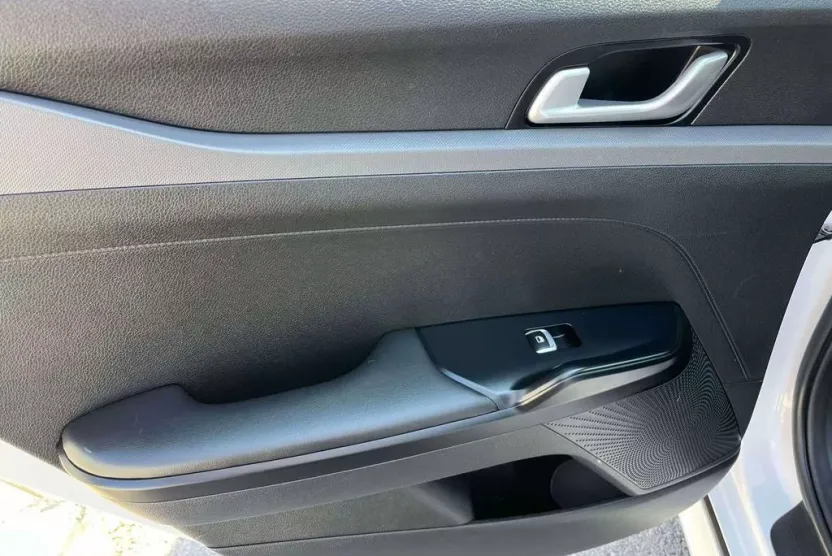 2021 Kia K5 LXS photo 1