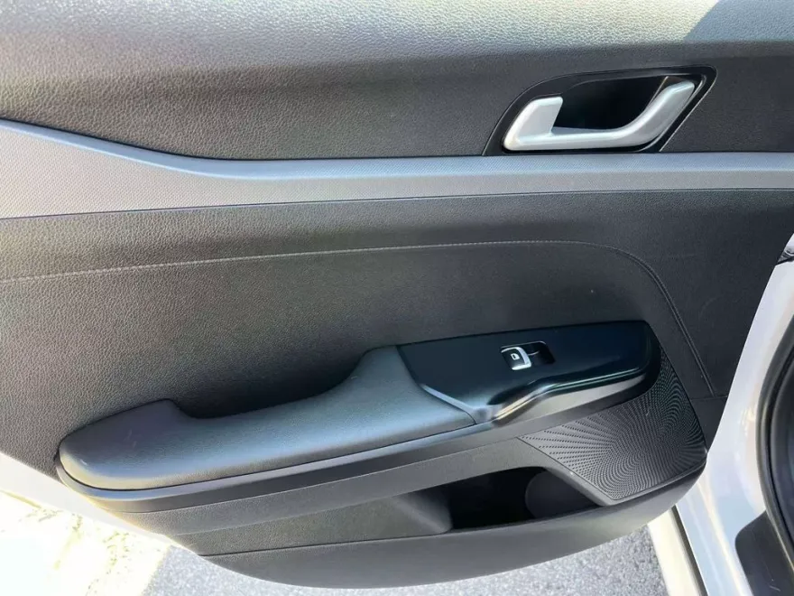 2021 Kia K5 LXS photo 1