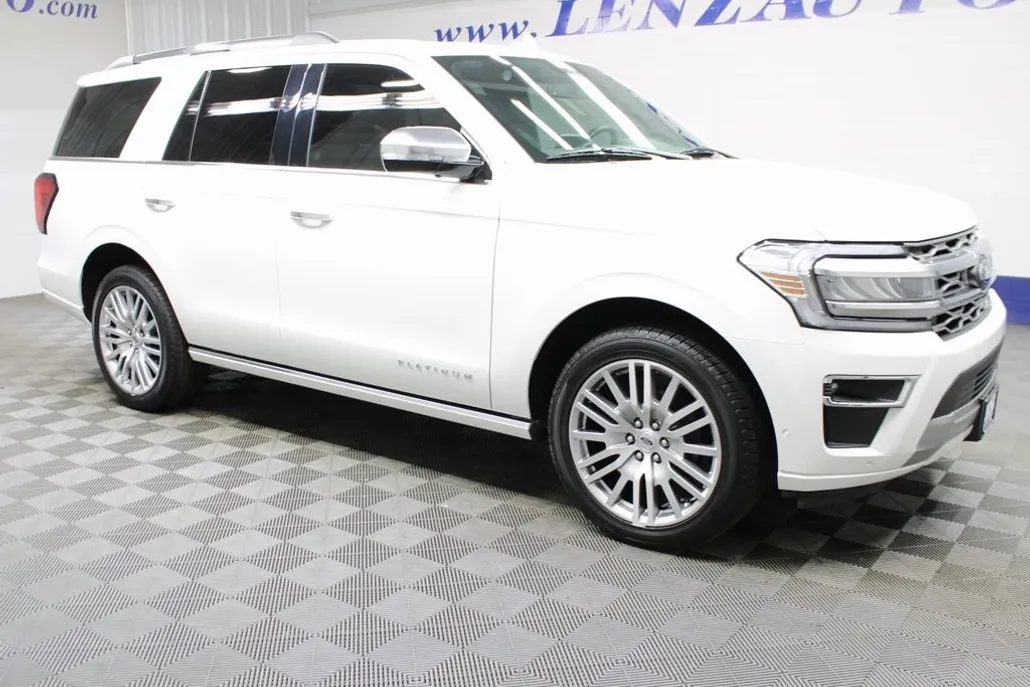 2024 Ford Expedition Platinum photo 1