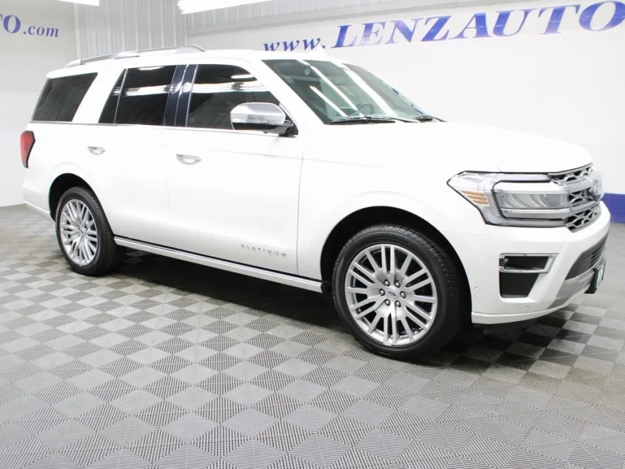 2024 Ford Expedition Platinum photo 1