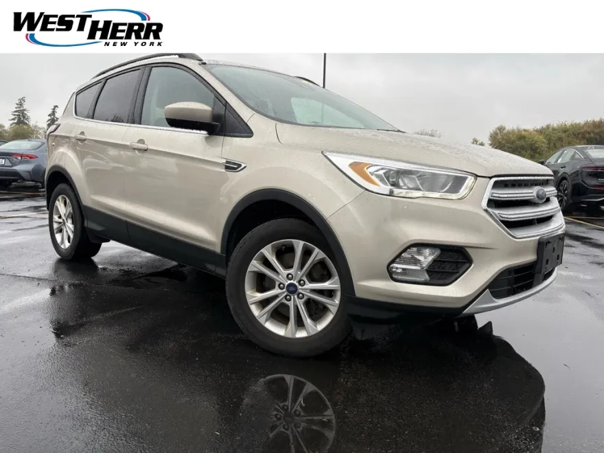 2018 Ford Escape SEL photo 1