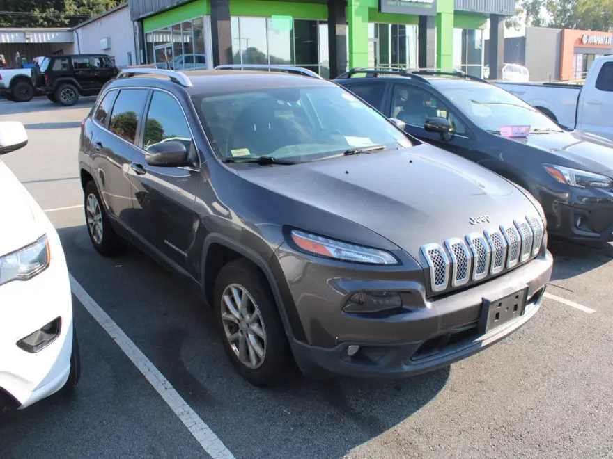 2017 Jeep Cherokee Latitude photo 1