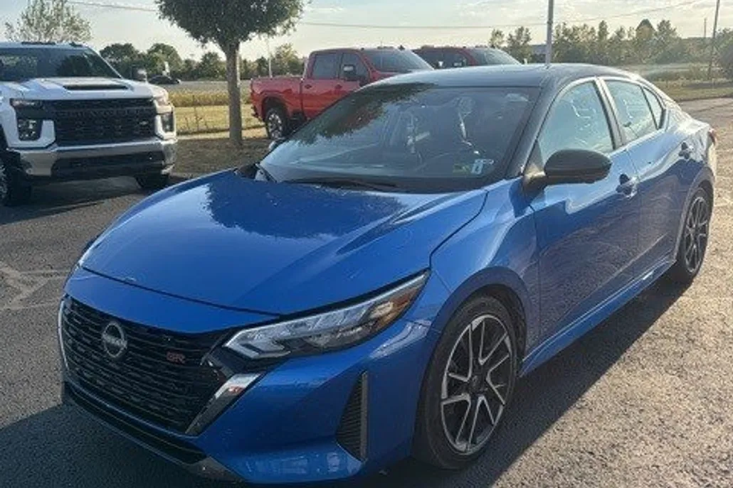 2024 Nissan Sentra SR photo 1