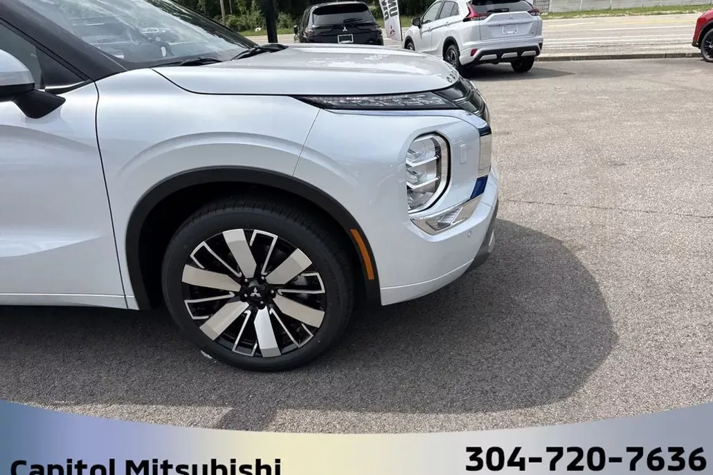 2025 Mitsubishi Outlander SEL GT photo 1