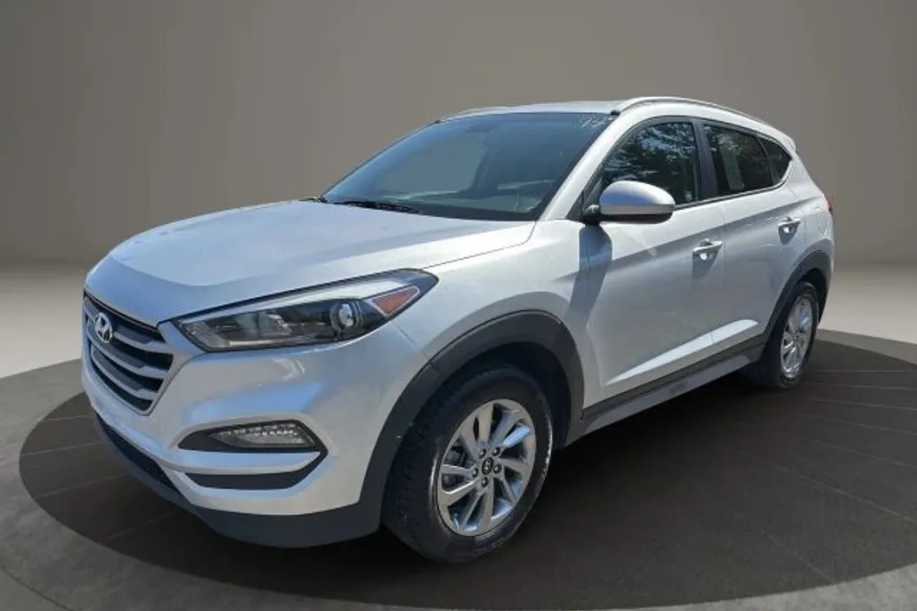 2018 Hyundai Tucson SEL Sport photo 1