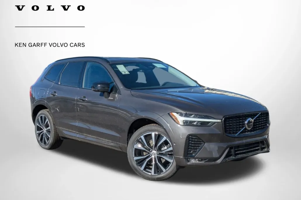2025 Volvo XC60 Plus photo 1