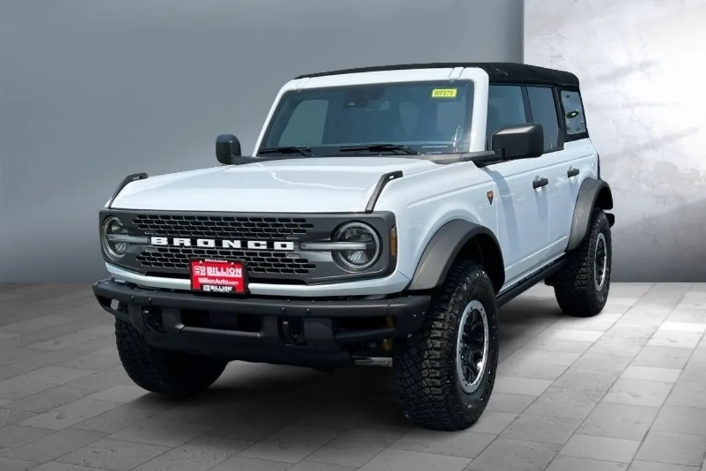 2024 Ford Bronco Badlands photo 1