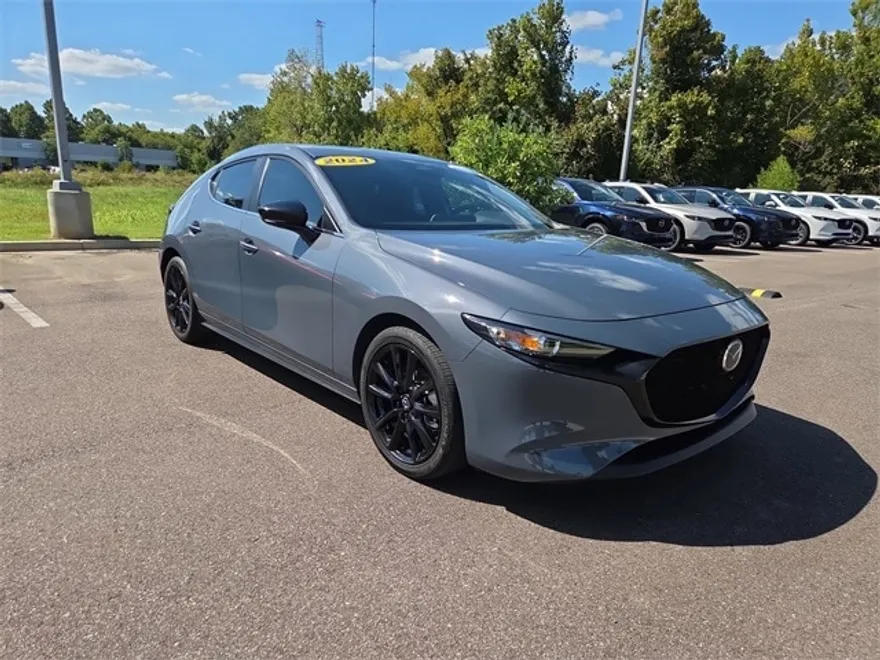 2024 Mazda Mazda3 Hatchback 2.5 s Carbon photo 1
