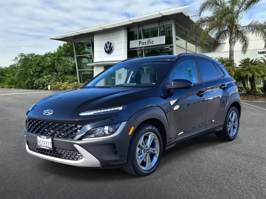 2023 Hyundai Kona SEL photo 1