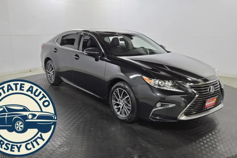 2017 Lexus ES 350 photo 1
