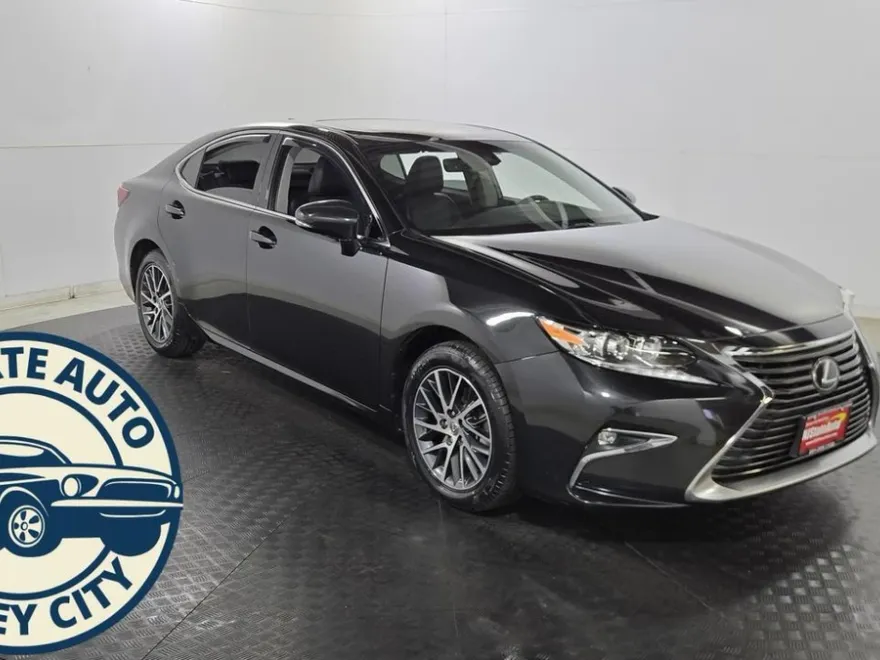 2017 Lexus ES 350 photo 1