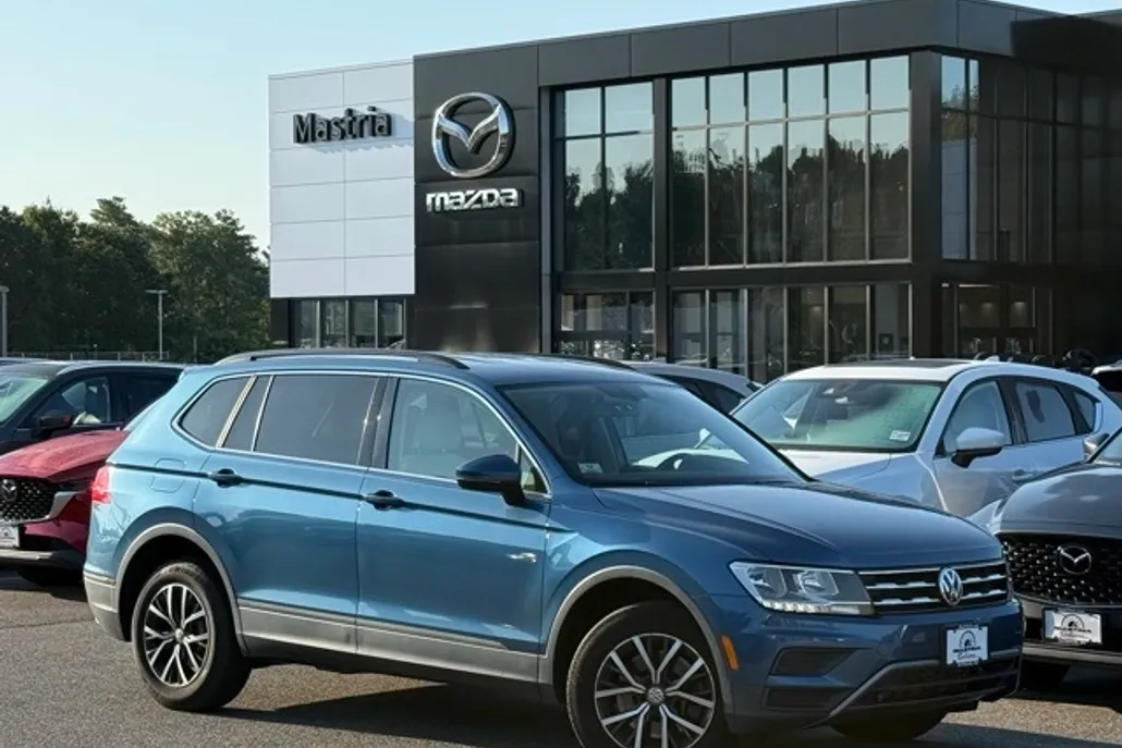 2019 Volkswagen Tiguan SE photo 1