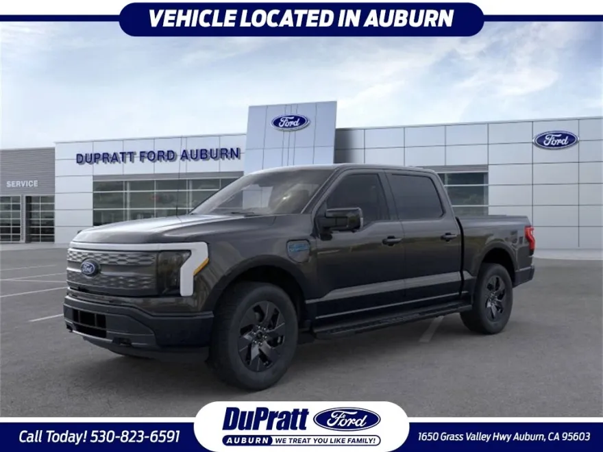 2025 Ford F-150 Lightning Lariat photo 1