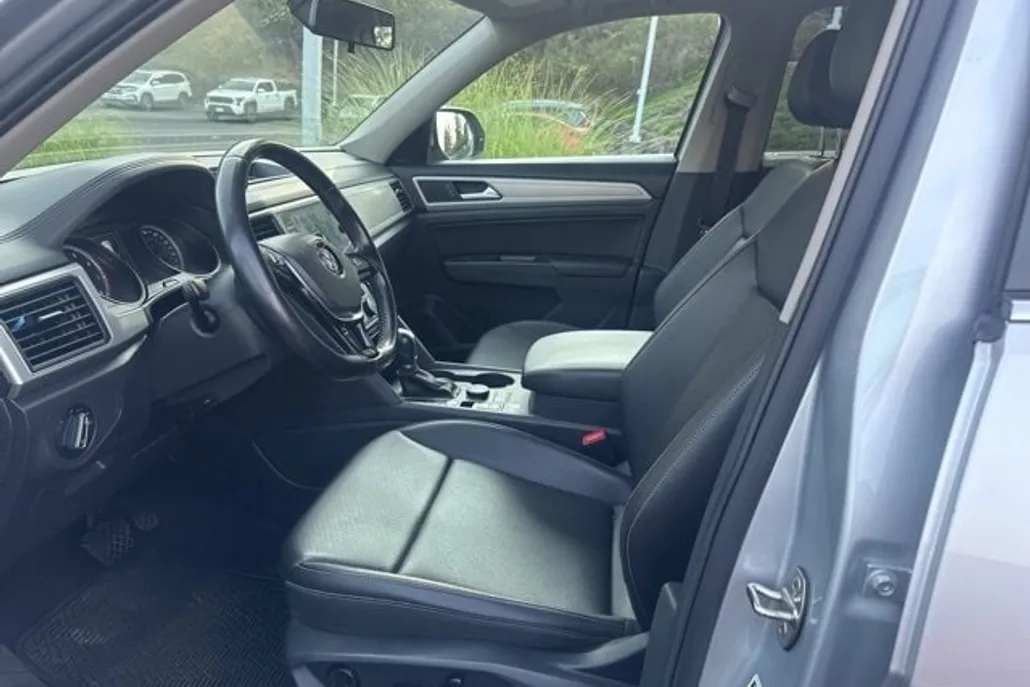 2018 Volkswagen Atlas V6 SE photo 1
