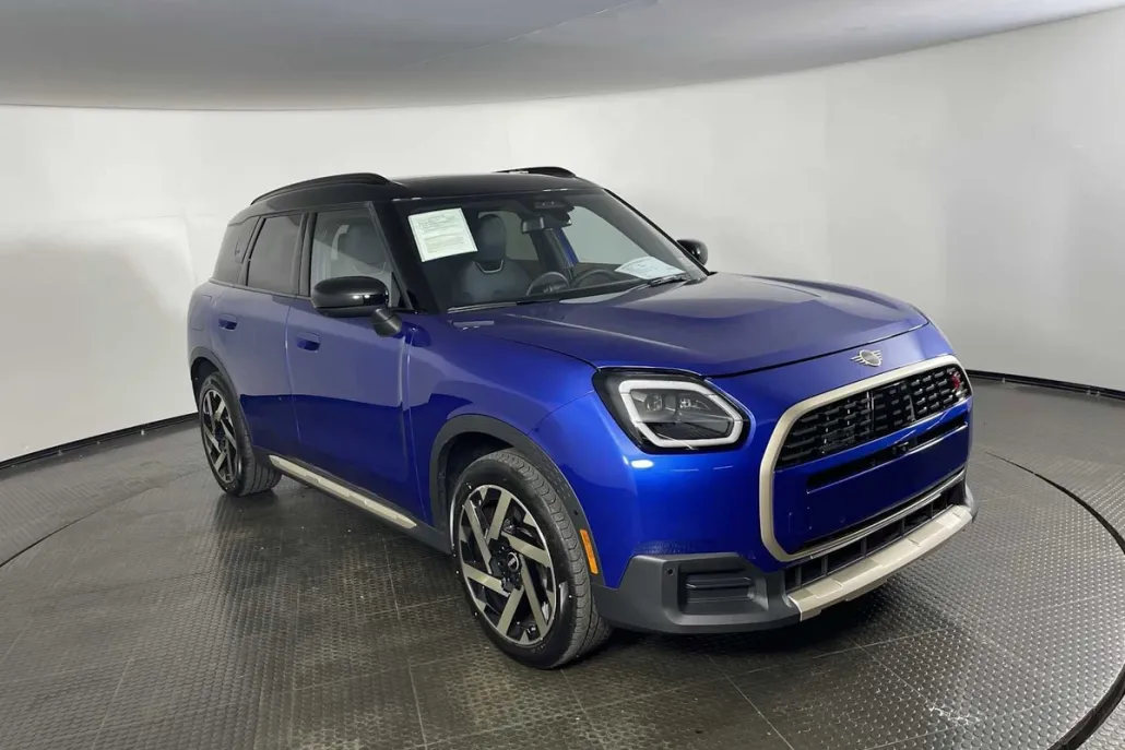 2025 Mini Cooper S ALL4 photo 1