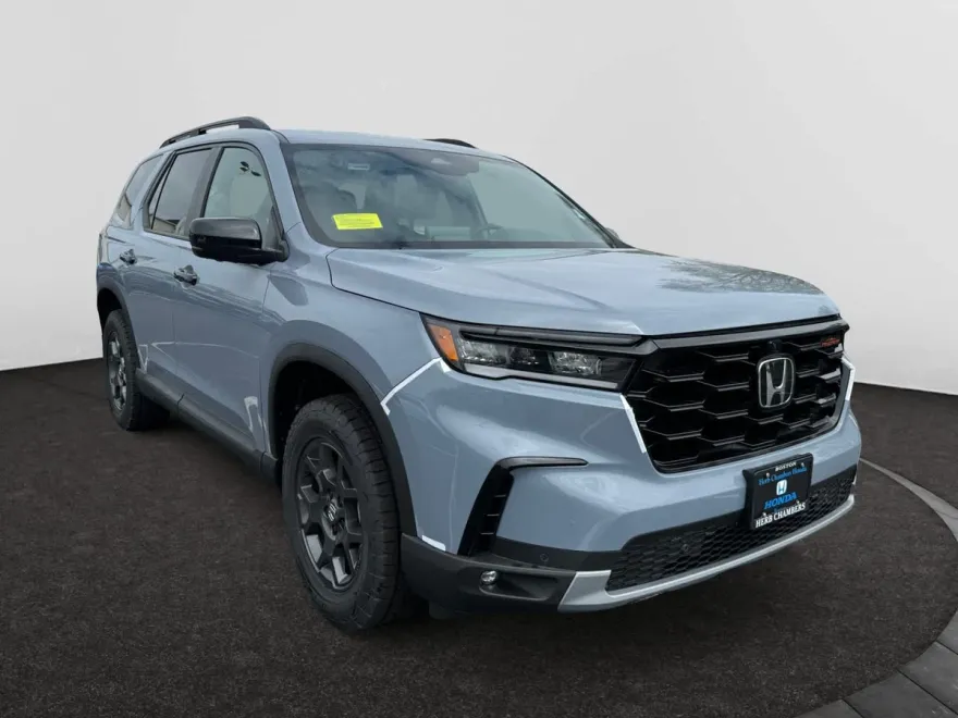 2025 Honda Pilot TrailSport photo 1