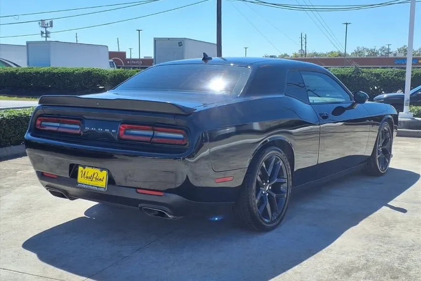 2019 Dodge Challenger R/T photo 1