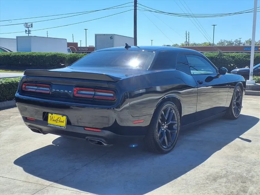 2019 Dodge Challenger R/T photo 1