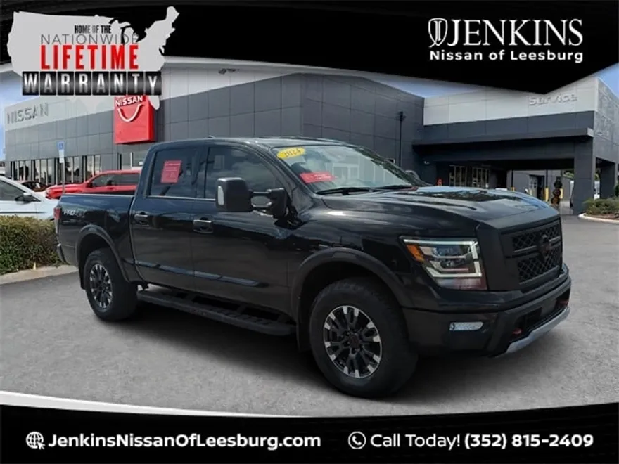 2024 Nissan Titan PRO-4X photo 1