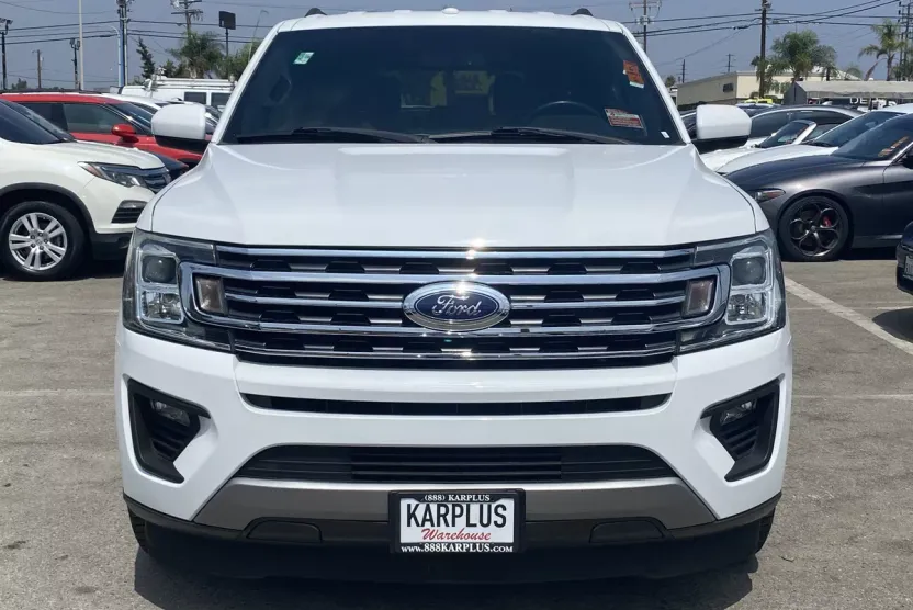2019 Ford Expedition XLT photo 1