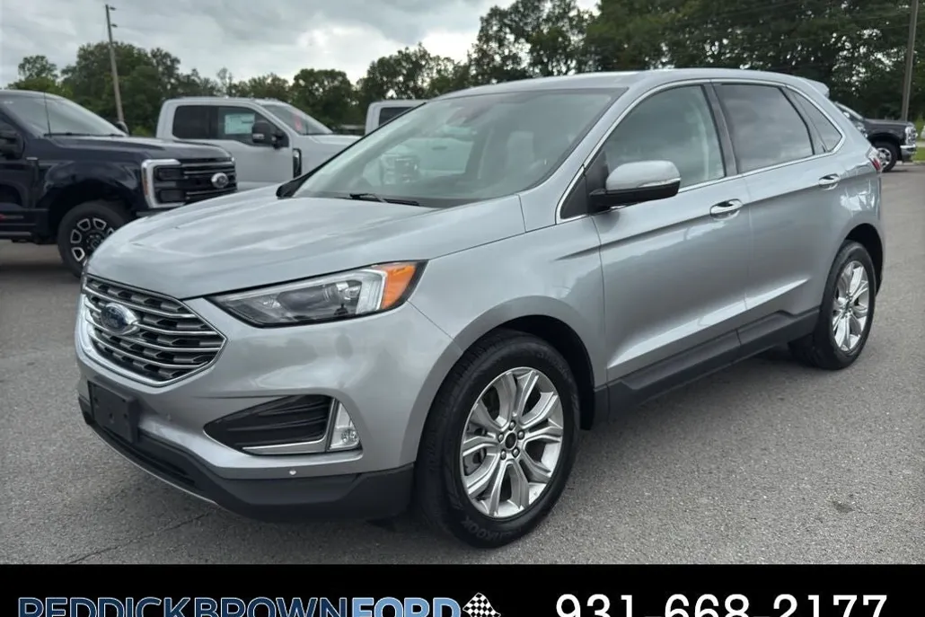 2024 Ford Edge Titanium photo 1