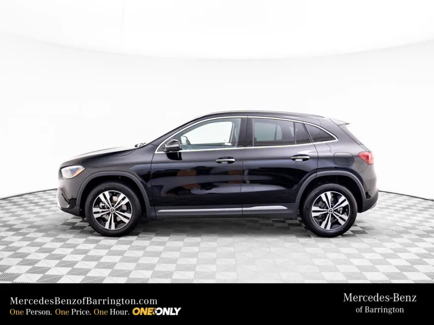 2026 Mercedes Benz GLA 250 4MATIC photo 1