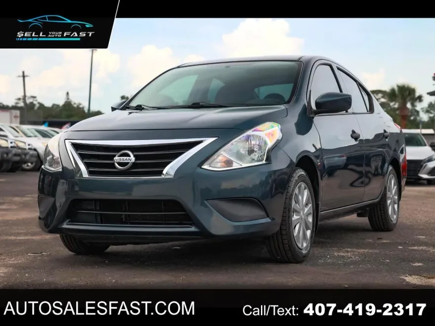 2017 Nissan Versa Sedan S photo 1
