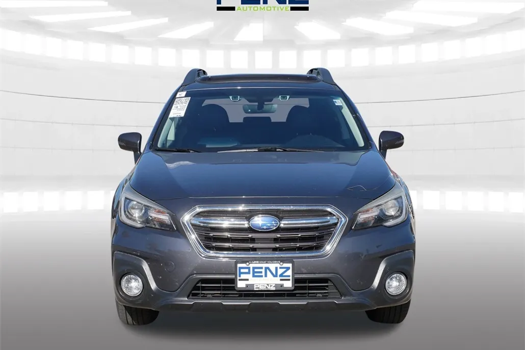 2018 Subaru Outback 2.5i photo 1