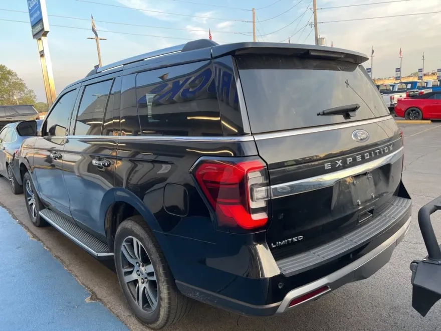 2023 Ford Expedition Limited photo 1