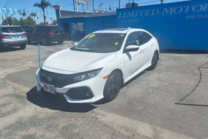 2019 Honda Civic Hatchback EX photo 1
