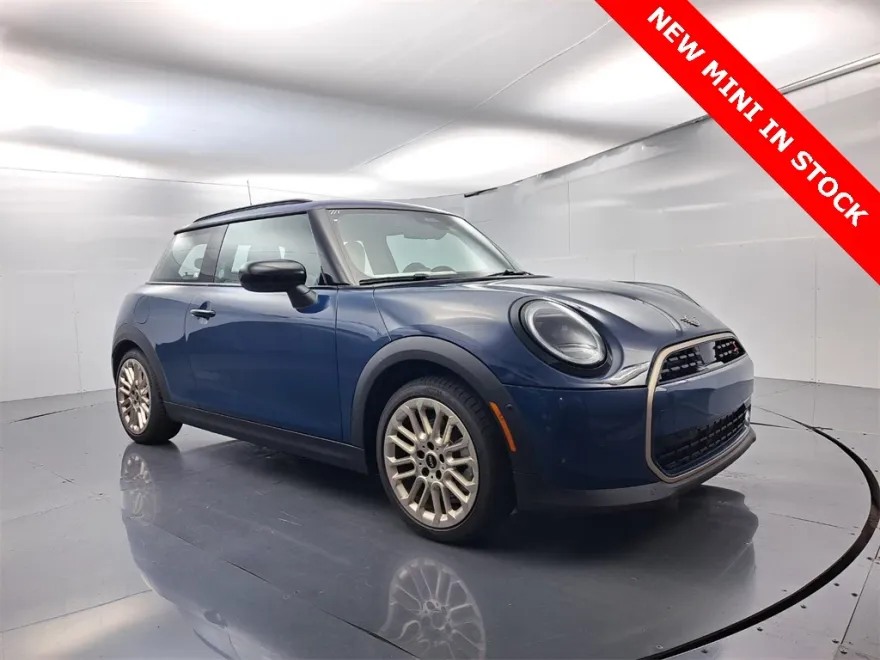 2025 Mini Cooper 2 Door Hardtop Signature photo 1