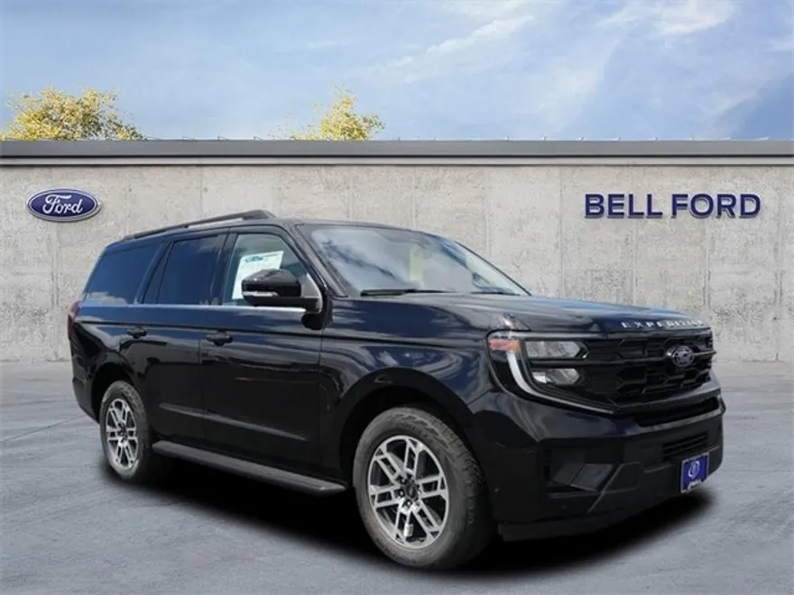 2025 Ford Expedition photo 1