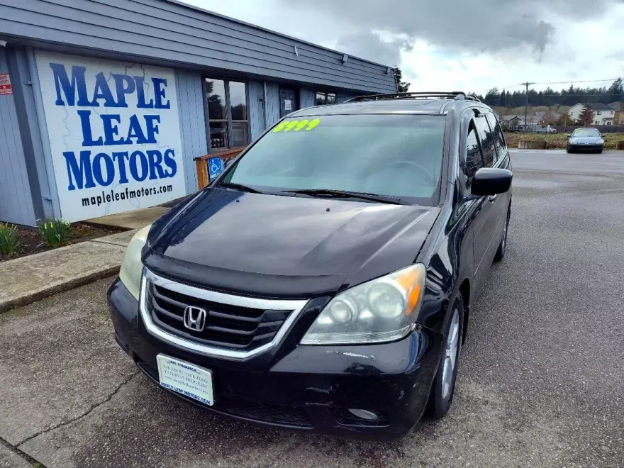 2010 Honda Odyssey Touring photo 1