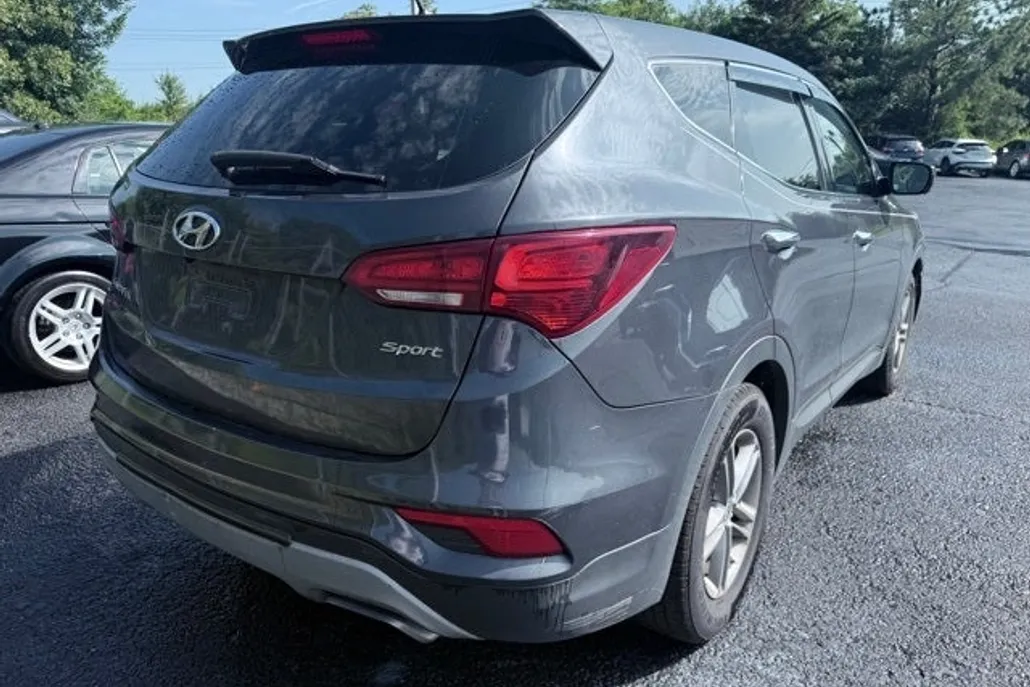 2018 Hyundai Santa Fe Sport Base photo 1