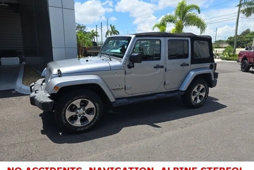 2017 Jeep Wrangler Unlimited Sahara photo 1