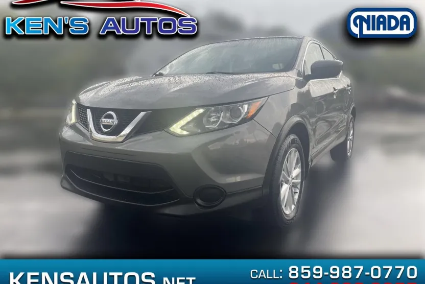 2017 Nissan Rogue Sport S photo 1