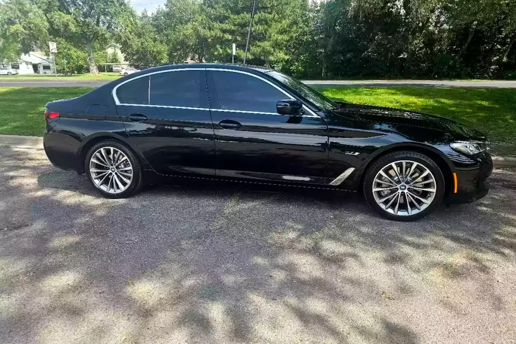 2023 Bmw 530e 5-Series photo 1