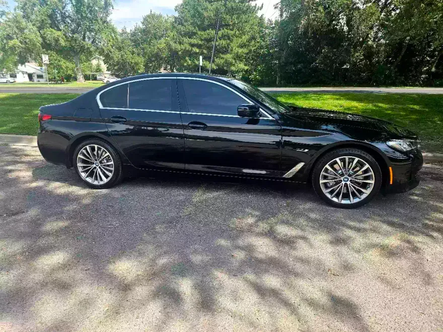 2023 Bmw 530e 5-Series photo 1