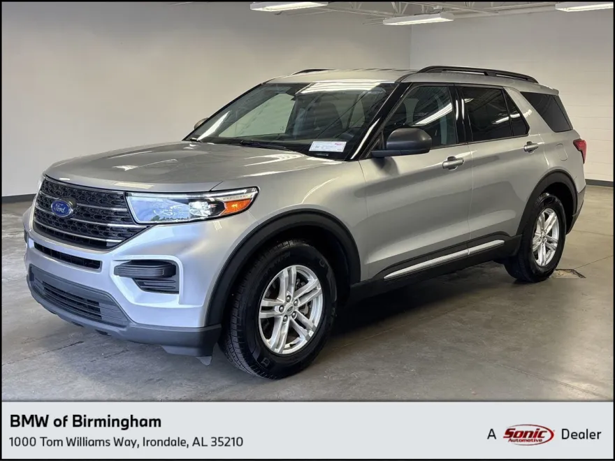 2022 Ford Explorer XLT photo 1