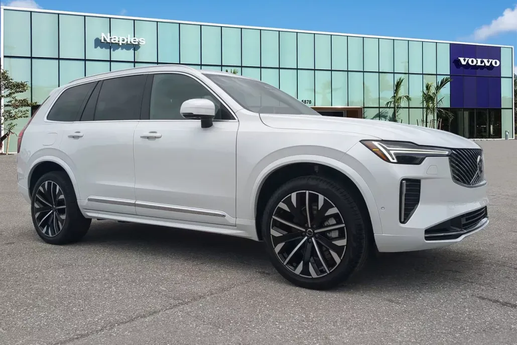 2026 Volvo XC90 Plus photo 1