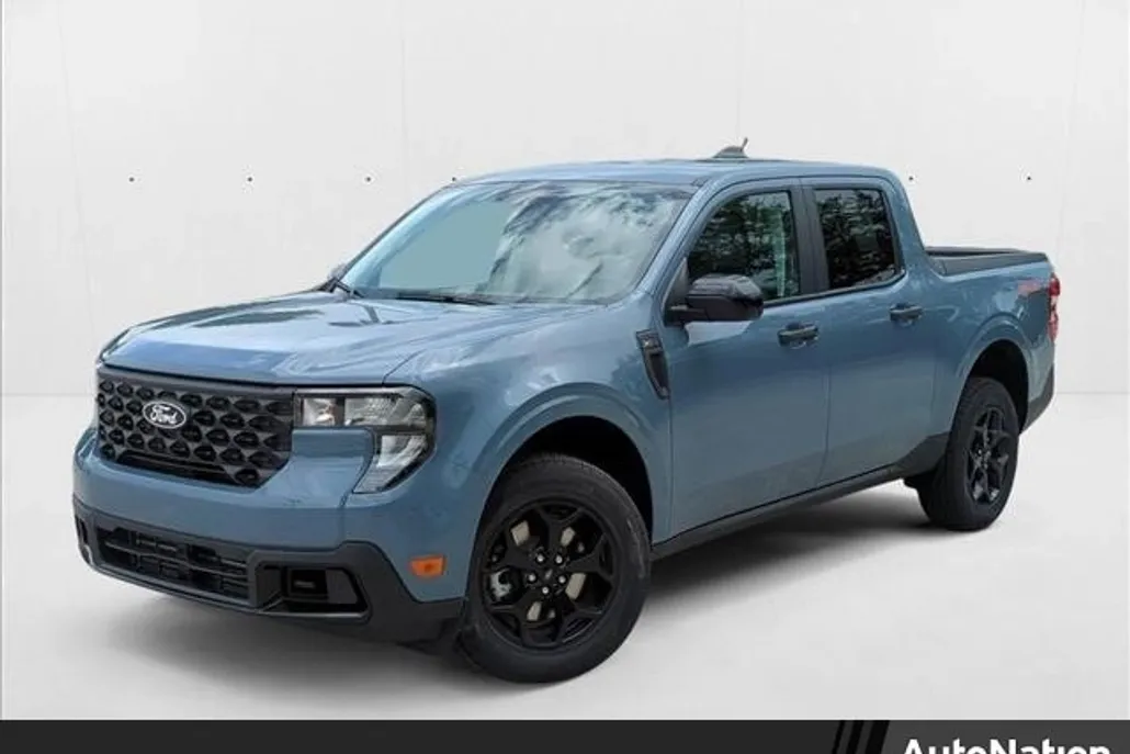 2025 Ford Maverick XLT photo 1