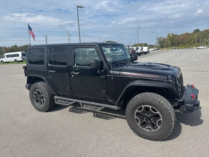 2016 Jeep Wrangler Unlimited Rubicon photo 1