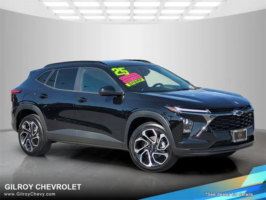 2025 Chevrolet Trax photo 1
