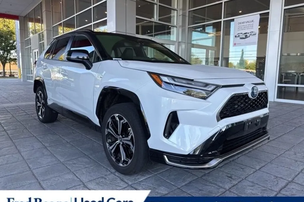 2023 Toyota RAV4 Prime XSE photo 1