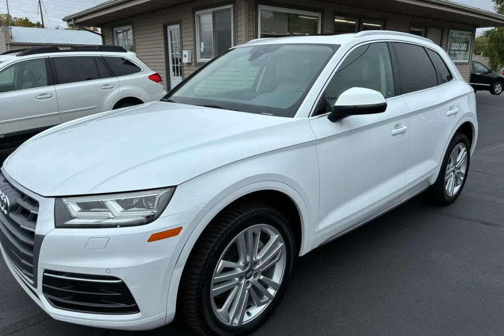 2018 Audi Q5 2.0T Premium Plus photo 1