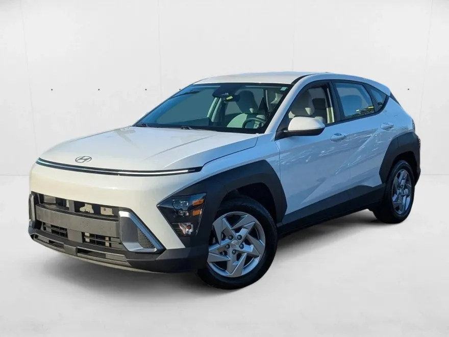 2024 Hyundai Kona SE photo 1