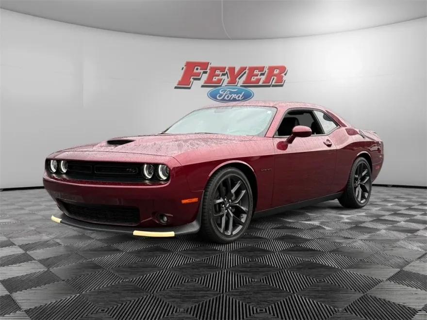 2022 Dodge Challenger R/T photo 1