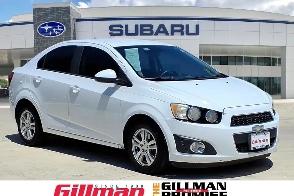 2013 Chevrolet Sonic LT photo 1